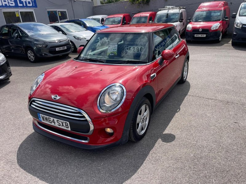 MINI HATCH
