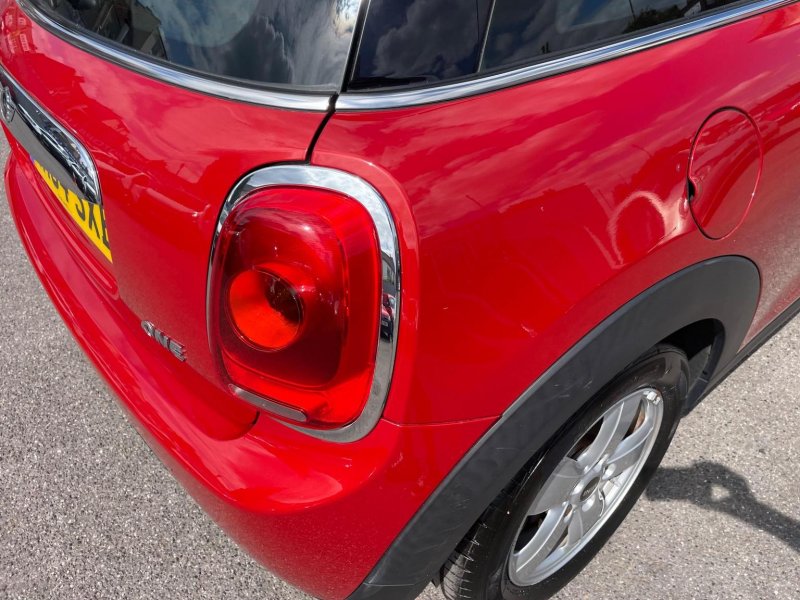 MINI HATCH