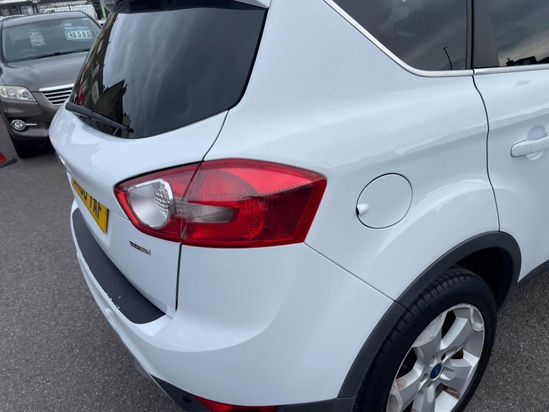 FORD KUGA
