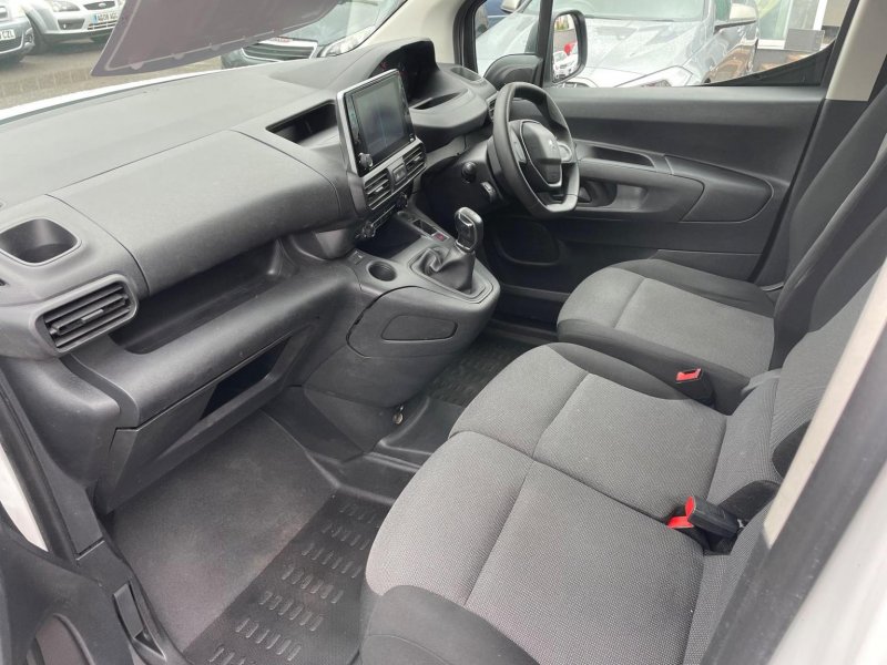 PEUGEOT PARTNER