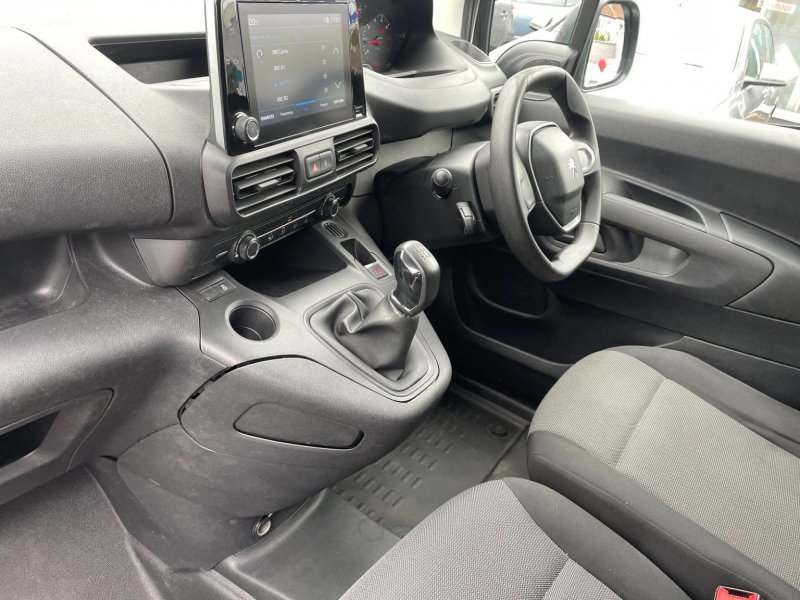 PEUGEOT PARTNER