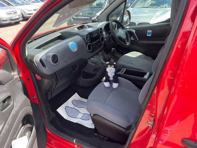 PEUGEOT PARTNER