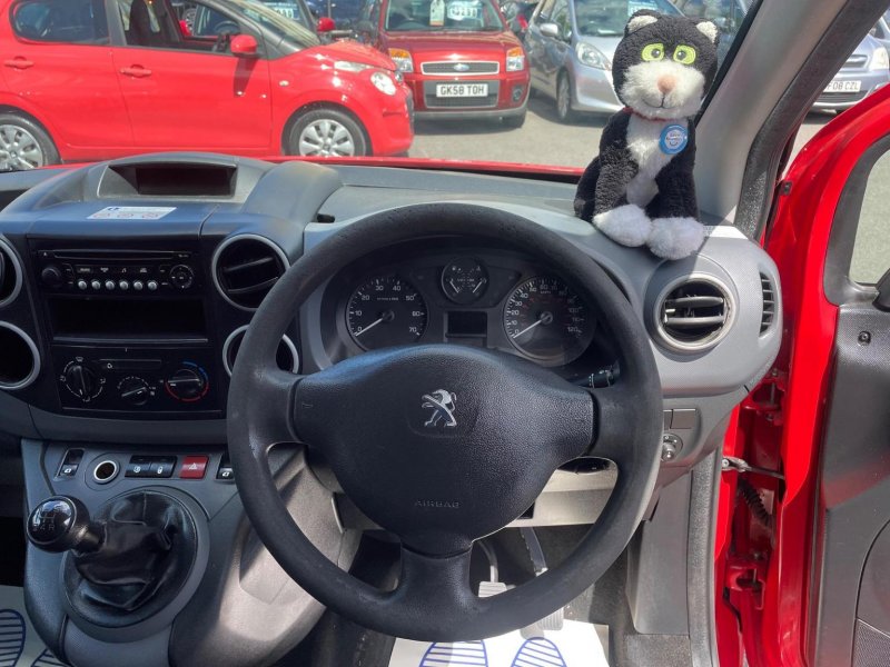 PEUGEOT PARTNER
