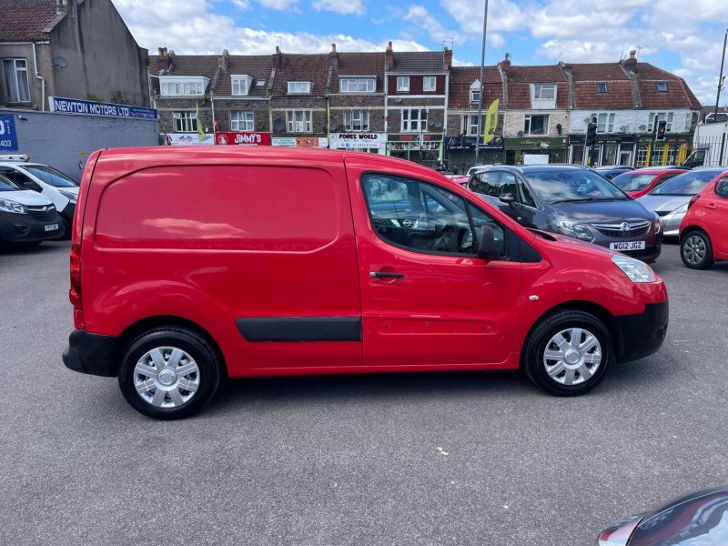 PEUGEOT PARTNER