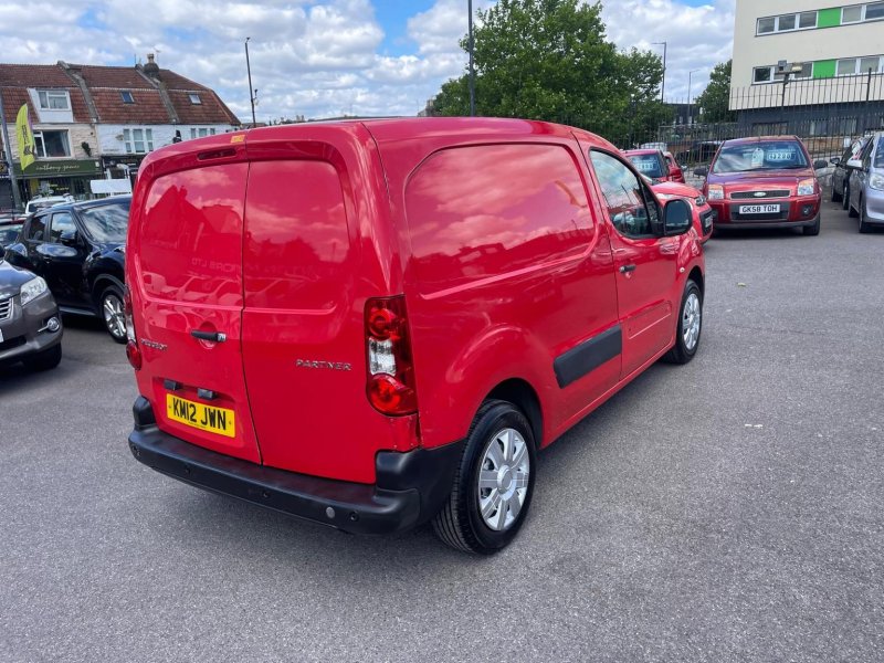 PEUGEOT PARTNER