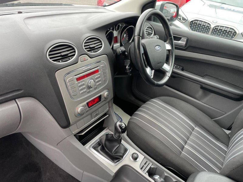 FORD FOCUS