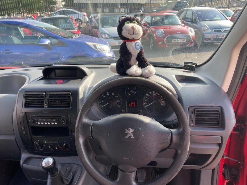 PEUGEOT EXPERT